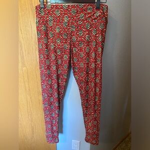 Lularoe Tall & Curvy Leggings Red & Black Stripe